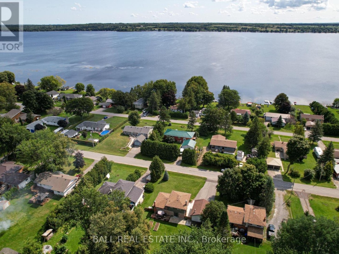 166 VICTORIA DRIVE, Sturgeon Lake