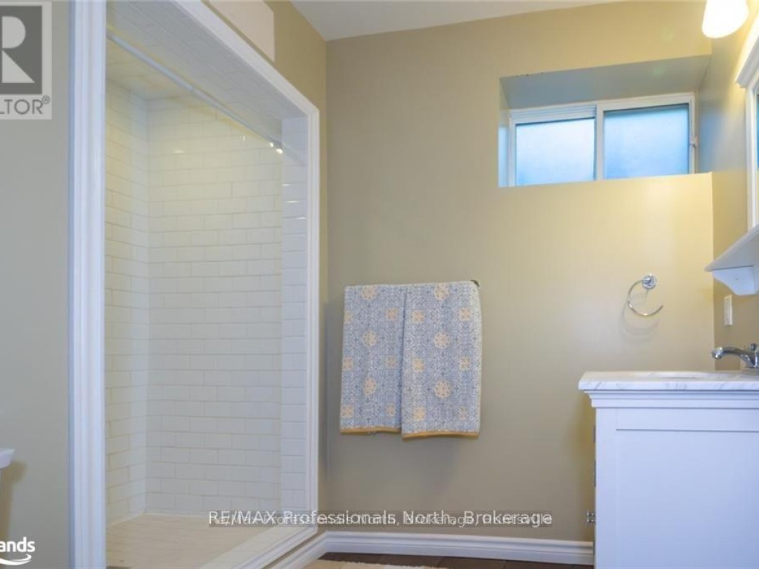 40 GLENWOOD DRIVE, Huntsville (Chaffey)
