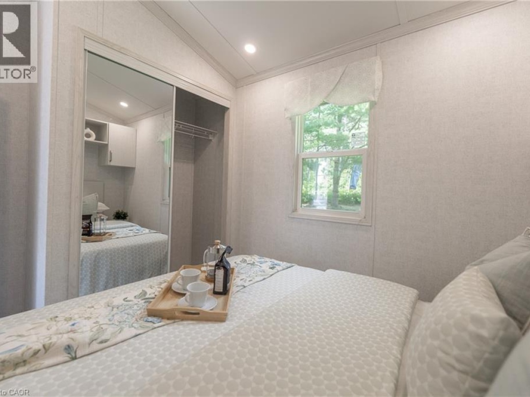 85 HUTCHINSON BEACH Road Unit# B56, Deer Lake