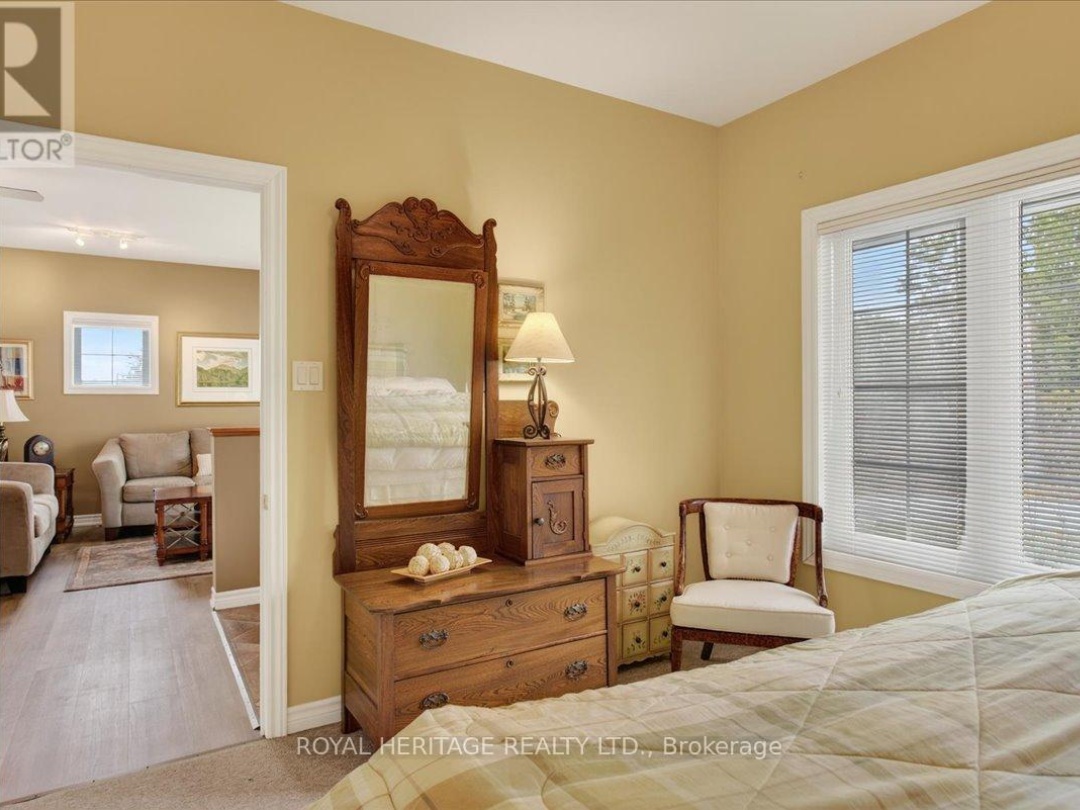 4 KENNEDY DRIVE, Kawartha Lakes (Fenelon Falls)