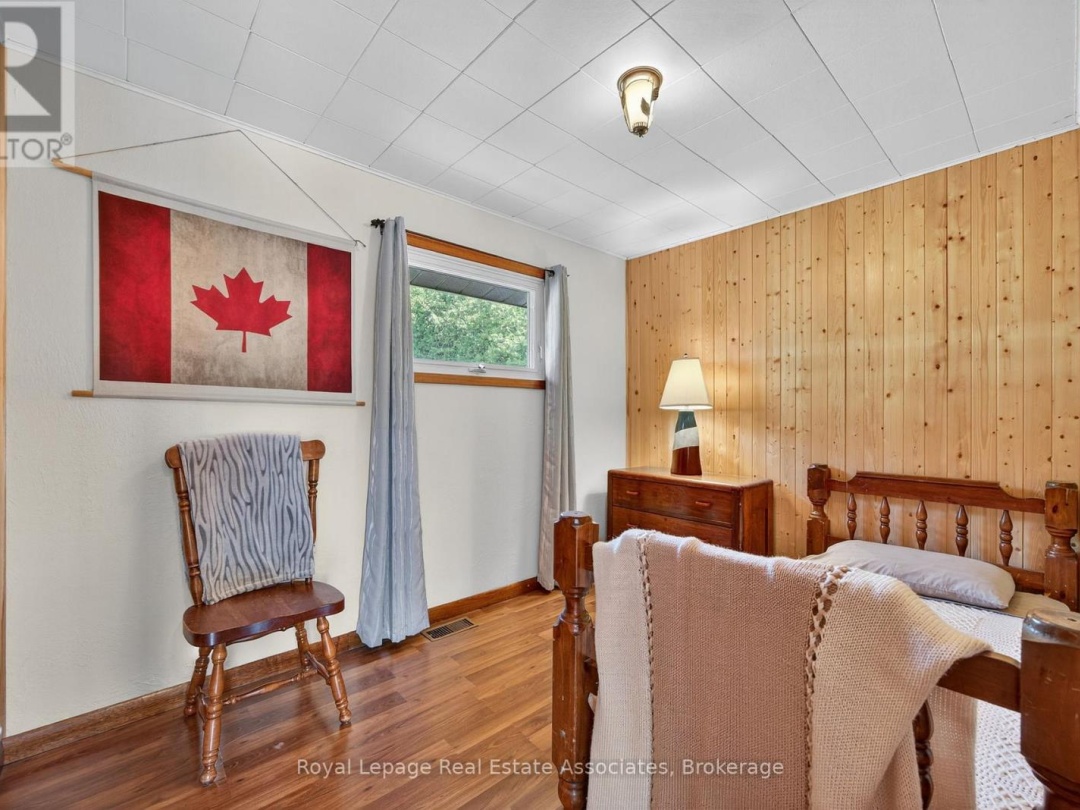 389 FALCON ROAD, Lake Vernon