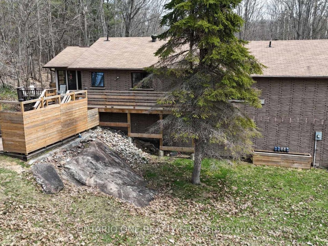 1045 COWBELL LANE, Gravenhurst (Morrison)
