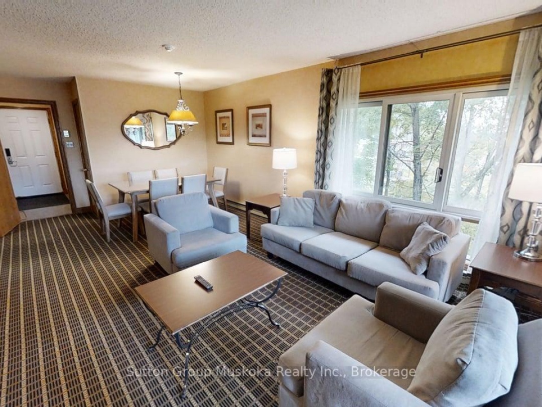 27-202 GOLFVIEW - DEERHURST DRIVE, Peninsula Lake