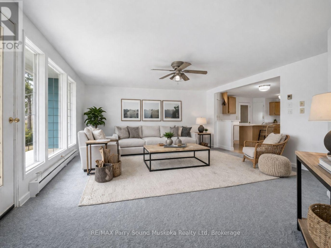 18 GEORGIAN BAY AVENUE, Parry Sound