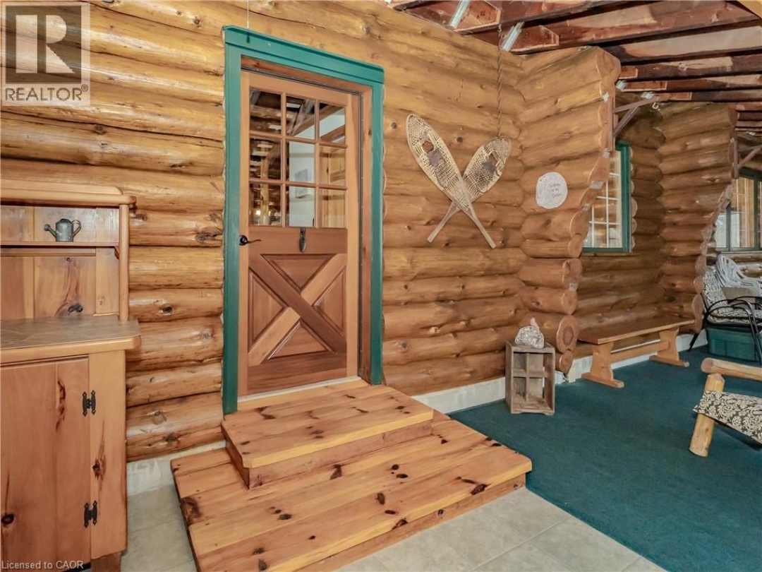1696 HIGHWAY 118 E, 
