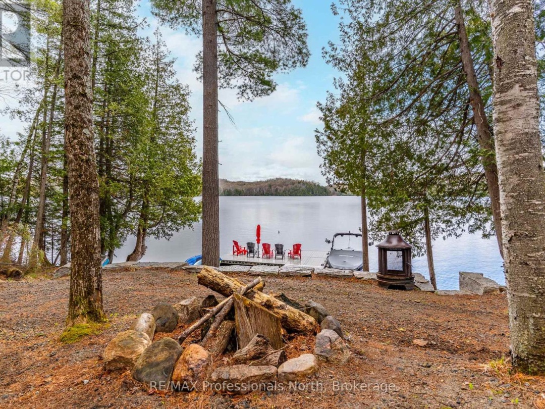 3179 TRAPPERS TRAIL, Miskwabi Lake