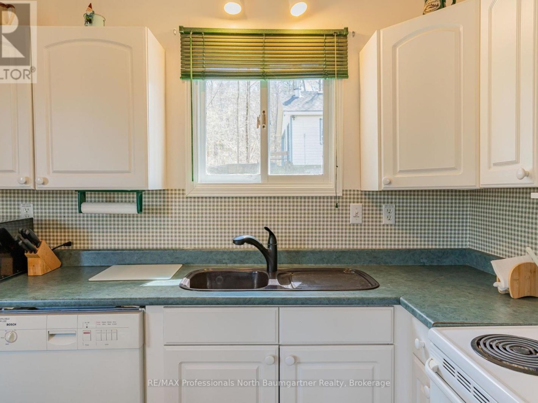 1053 MINK ROAD, Long Lake