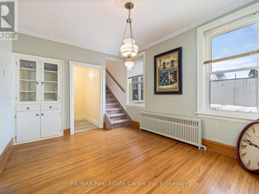 24 LINDSAY STREET, Kawartha Lakes (Fenelon Falls)