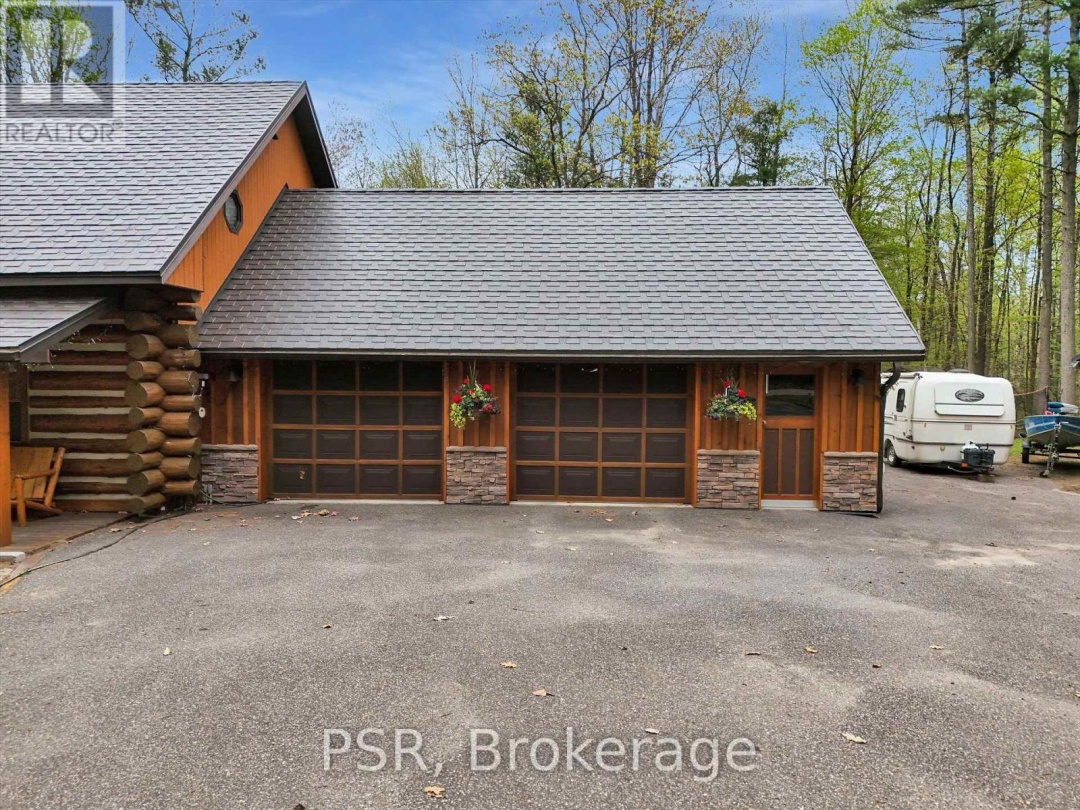 1040 AMELIA CRESCENT, 