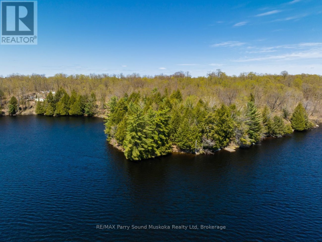 33 PAULS BAY ROAD, Harris Lake