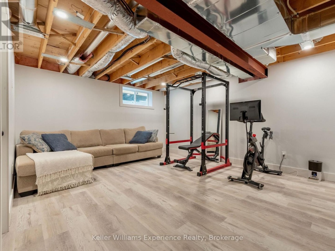 31 NICOLE PARK COURT, 