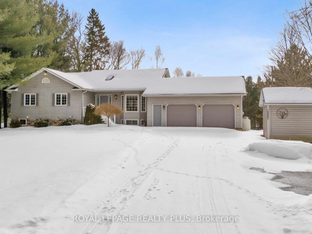 16 BLACK BEAR DRIVE, Burnt River