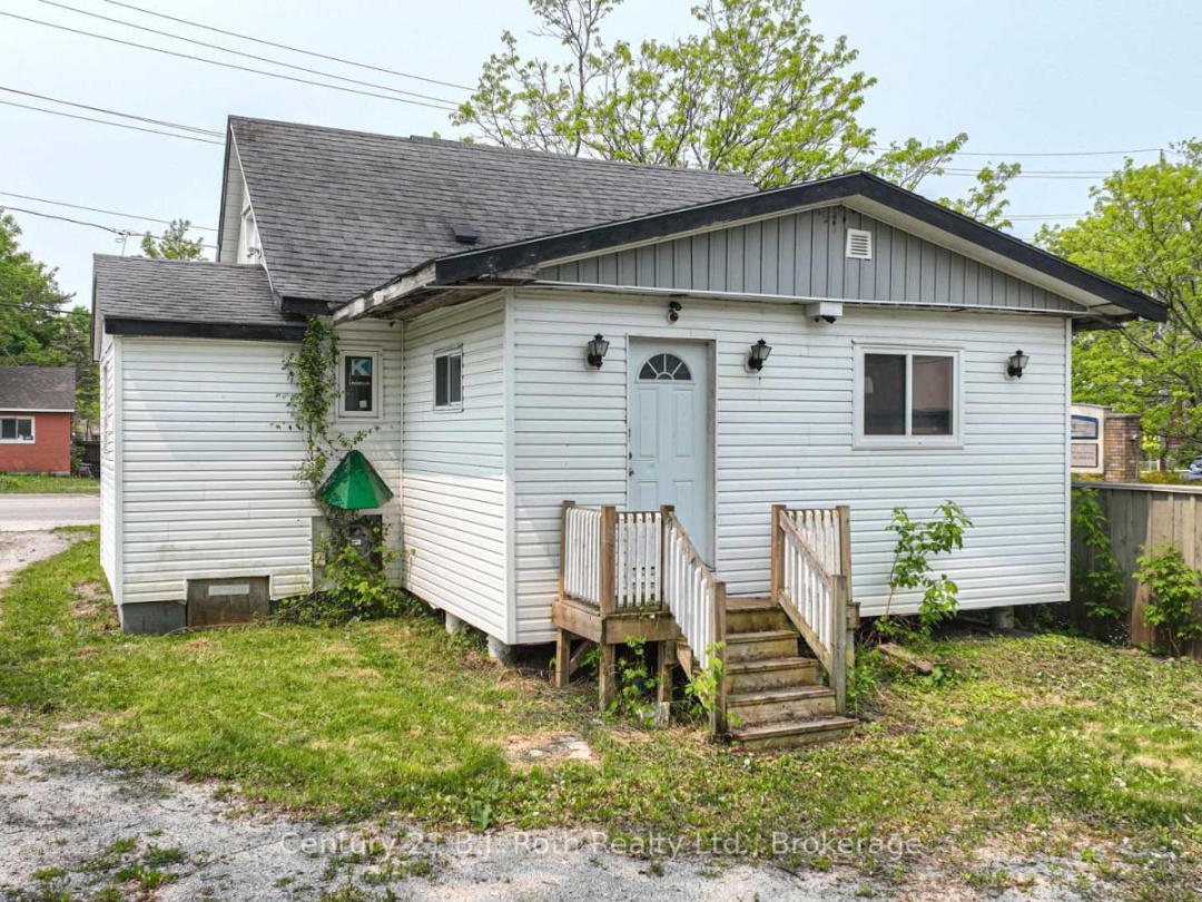382 WEST STREET N, 