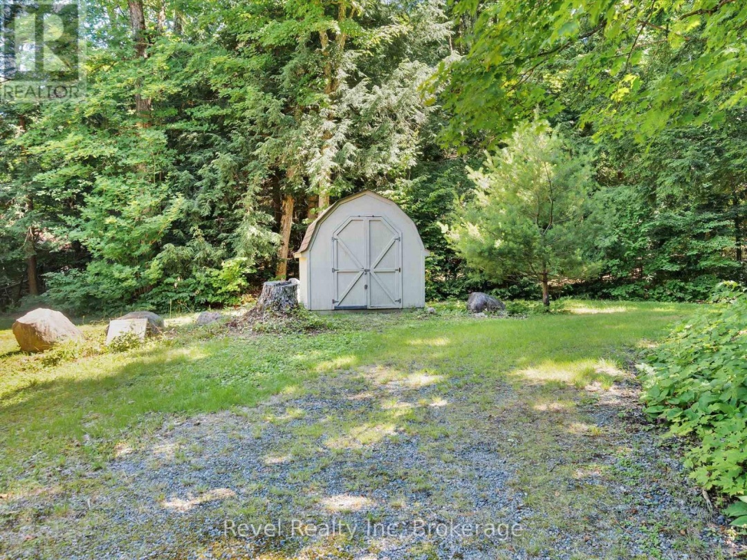1022 BIRD LAKE CRESCENT, Bird Lake