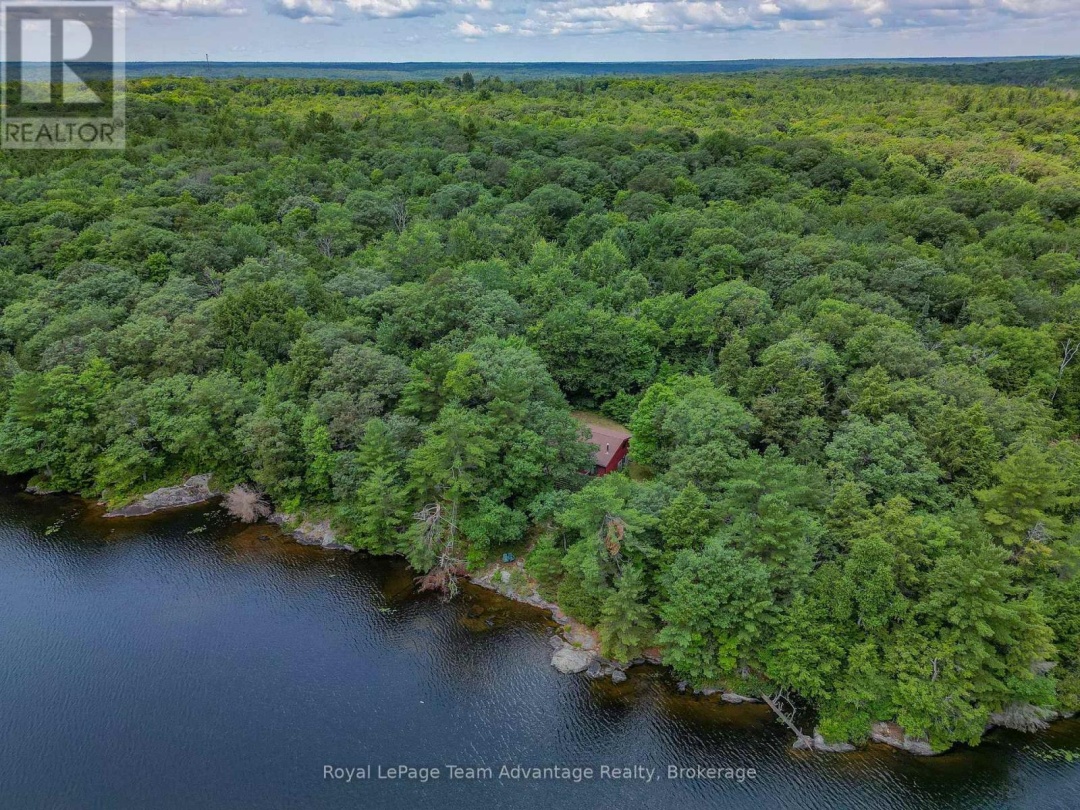 32 CHRISTIE COURT, Sugar Lake