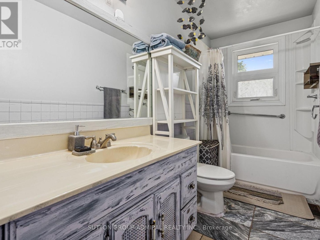 499 YORK STREET, Brock (Beaverton)