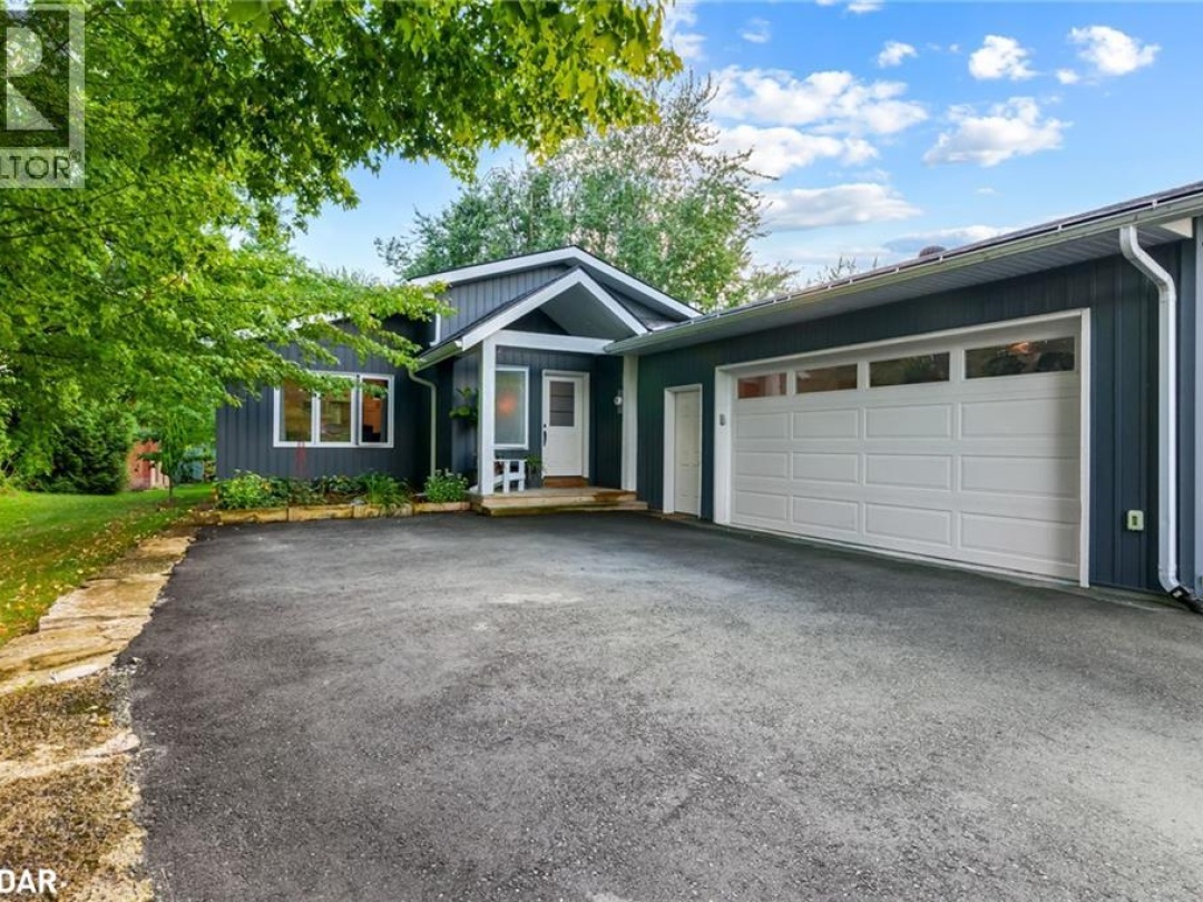 2656 WESTSHORE Crescent, 