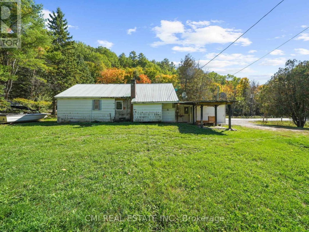 1093 SOUTH LAKE ROAD, Minden Hills (Snowdon)