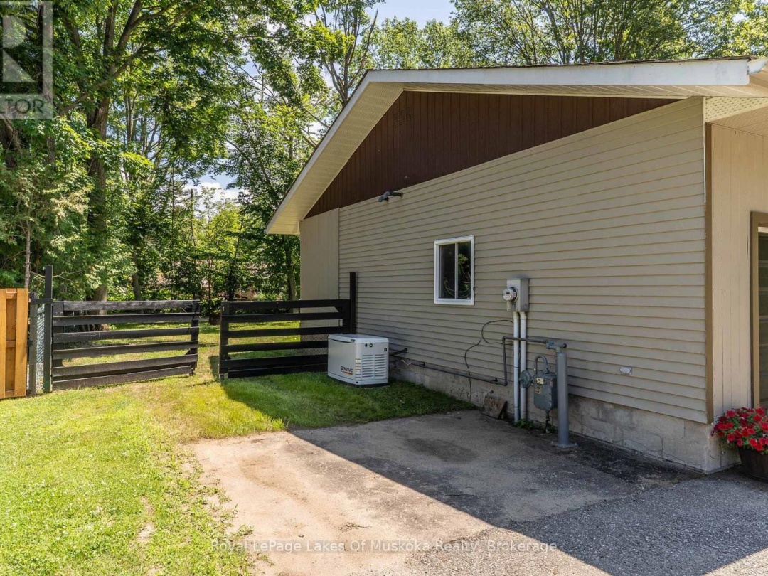 220 ALEXANDER STREET, Gravenhurst (Muskoka (S))