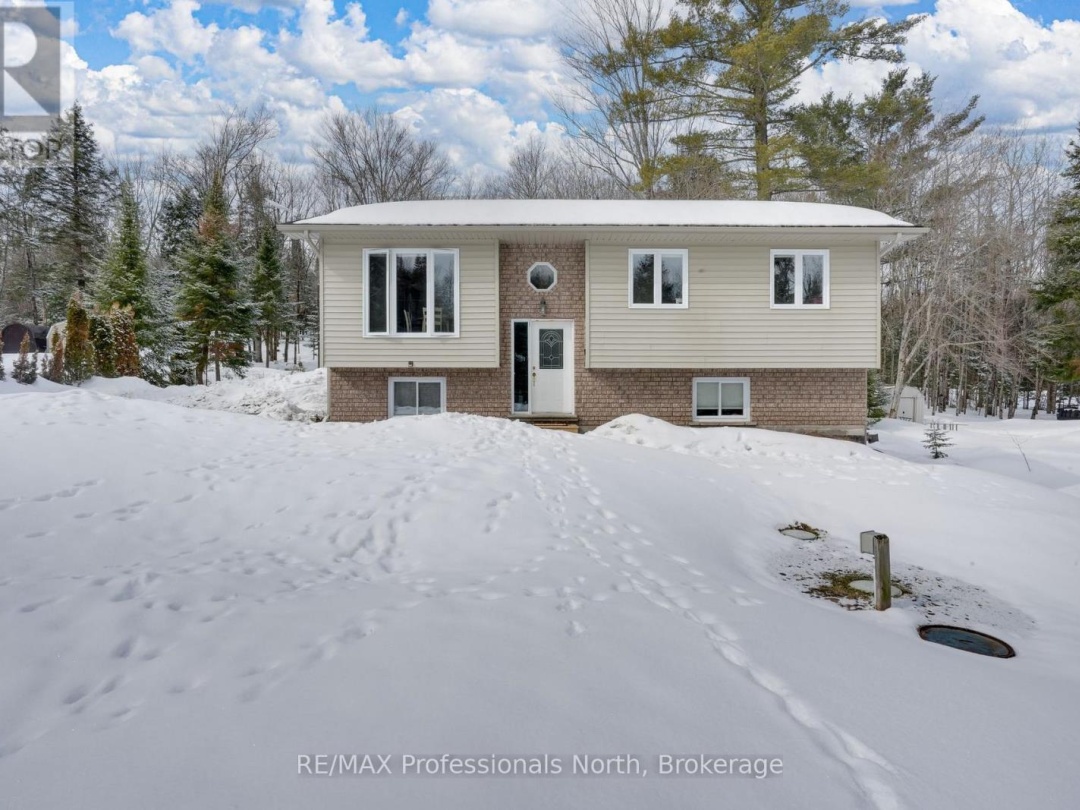 1036 POST ROAD, Bracebridge (Macaulay)