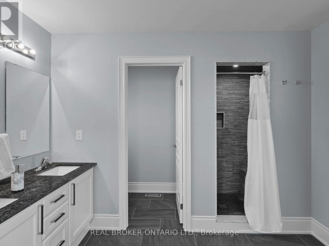 3032 MONARCH DRIVE, Orillia