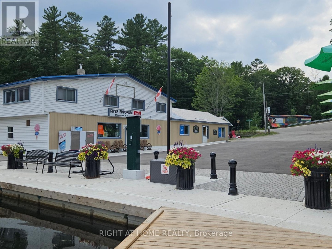 1725 EARL HAID AVENUE, Severn River