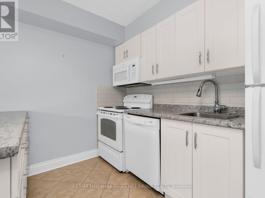 4 - 11 LAGUNA PARKWAY, Lake Simcoe