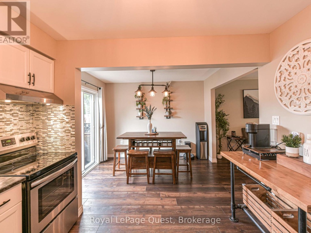 46 COURTNEY CRESCENT, 