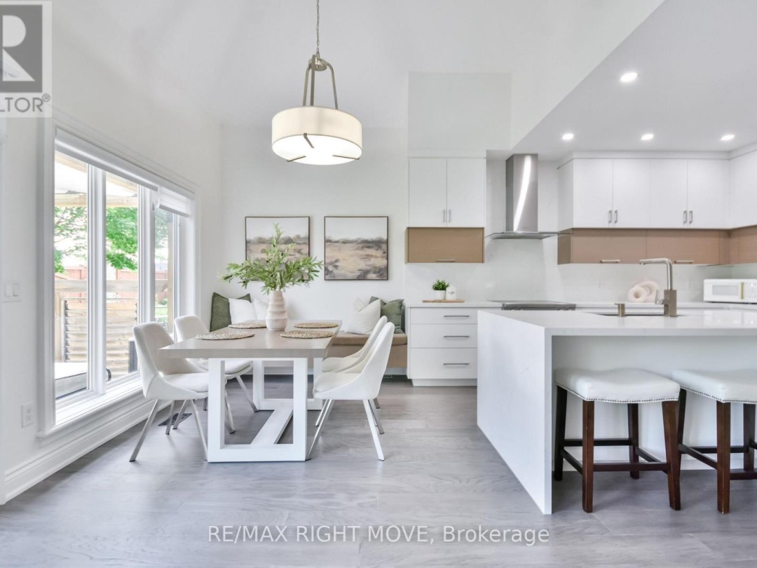 28 - 10 INVERMARA COURT, Lake Simcoe