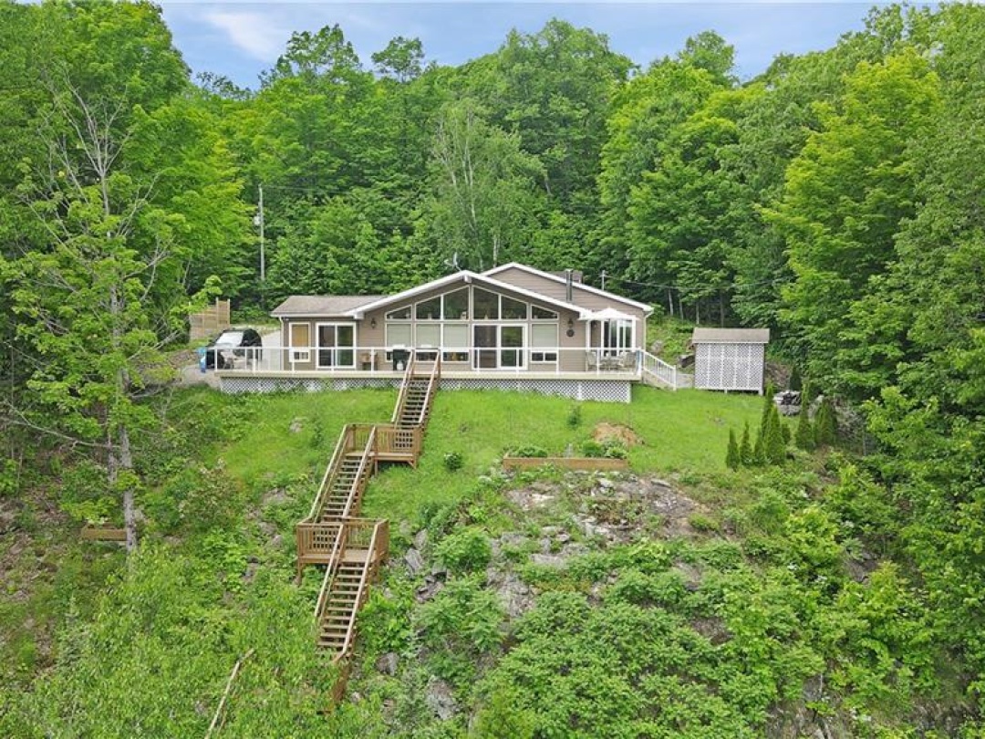 1601 Claude Brown Road, Bob Lake