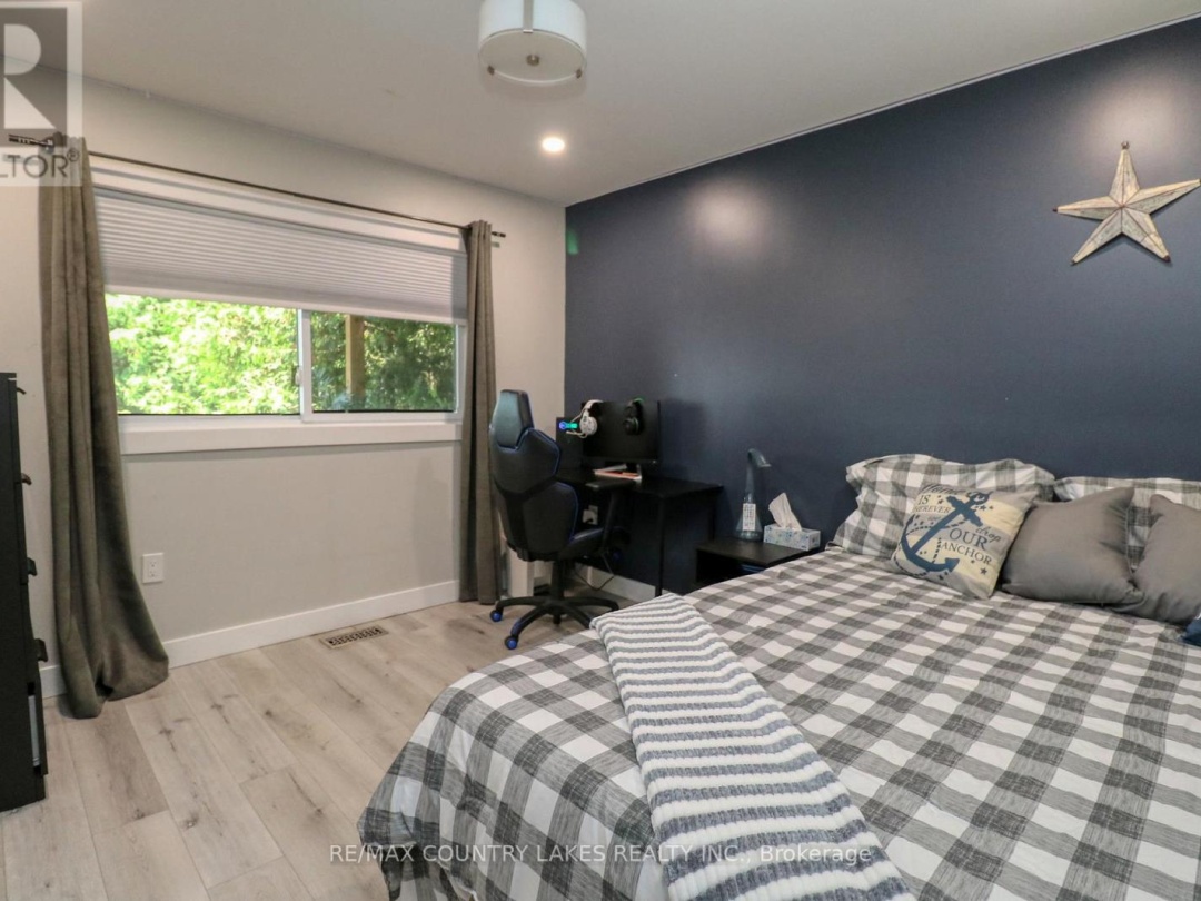 104 THE STEPS ROAD, 