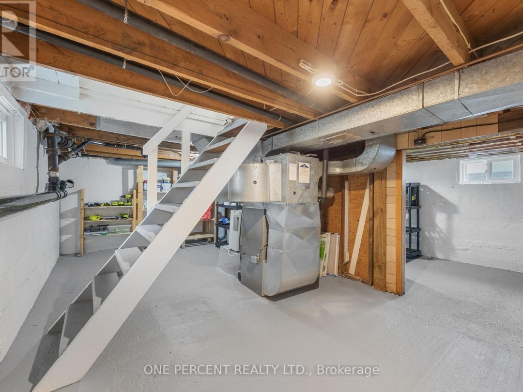 406 PETER STREET N, 