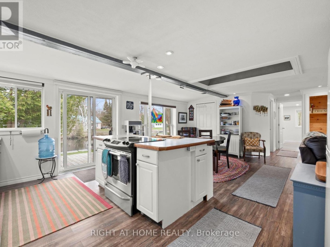 369 SOUTHAM DRIVE, Burnt River