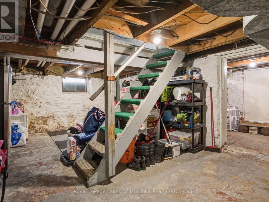 60 WEST ROAD W, Huntsville (Chaffey)