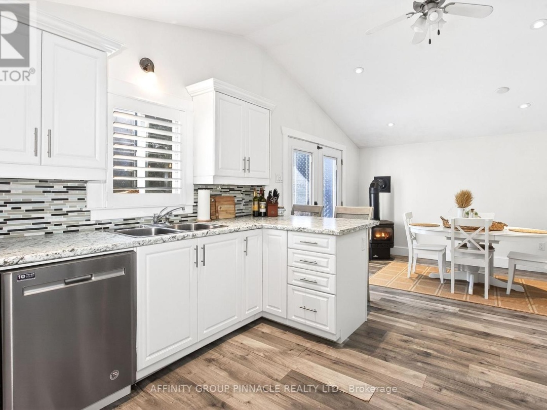 147 STURGEON GLEN ROAD, Sturgeon Lake