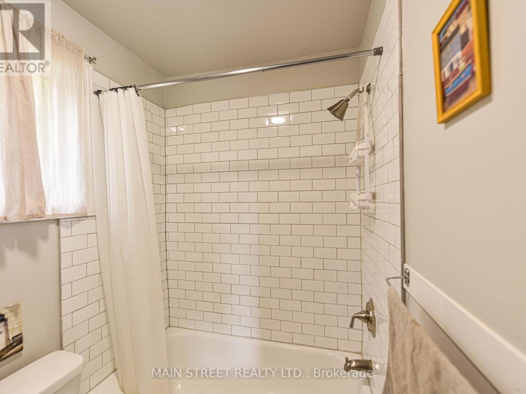 20 - 230 LAKE DALRYMPLE ROAD, 
