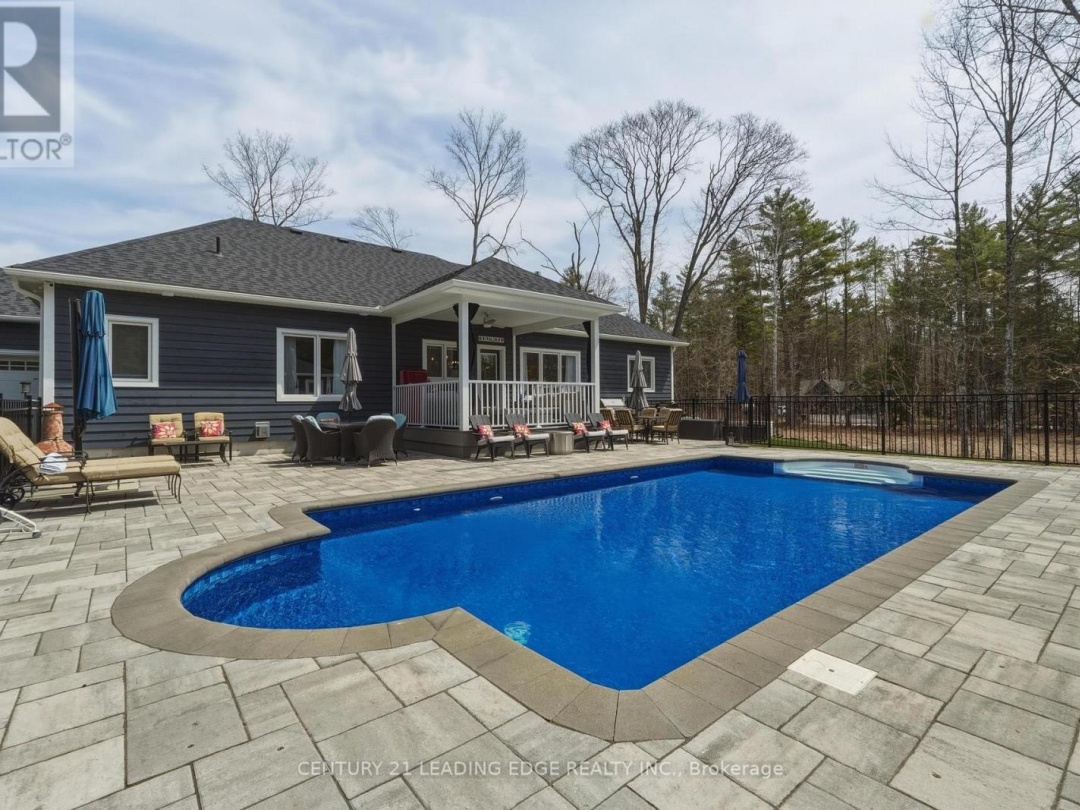 1104 XAVIER STREET, Gravenhurst (Morrison)