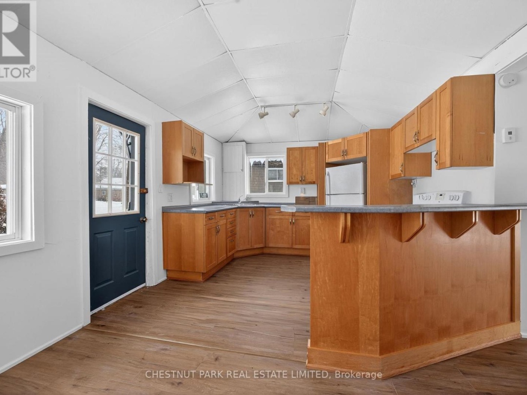 3410 BEACHVIEW AVENUE, Severn (West Shore)