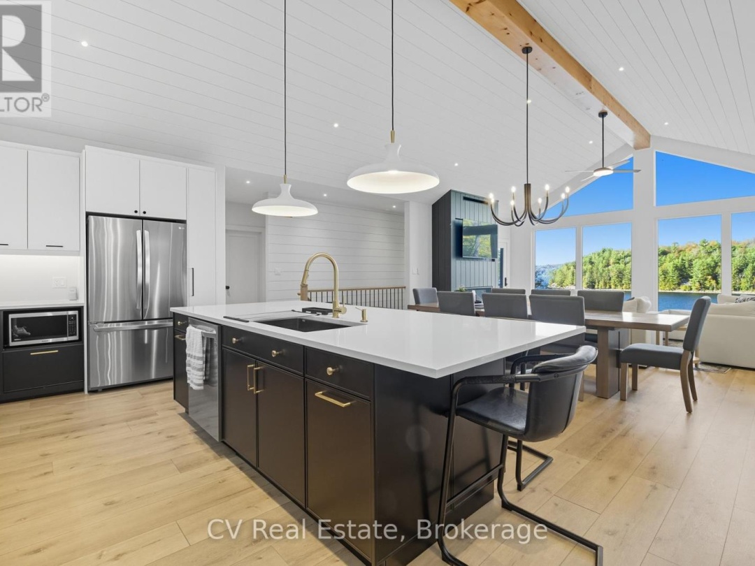 1399 BAYBREEZE LANE, Redstone Lake