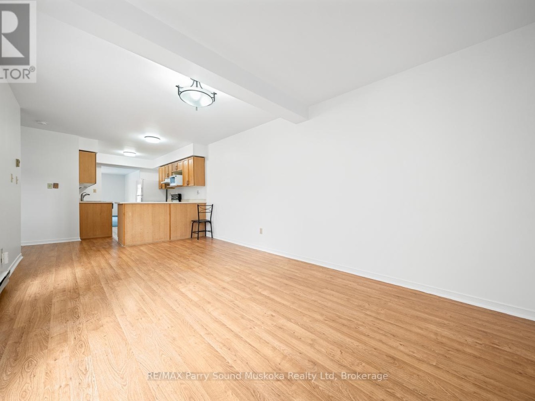 18 GEORGIAN BAY AVENUE, Parry Sound