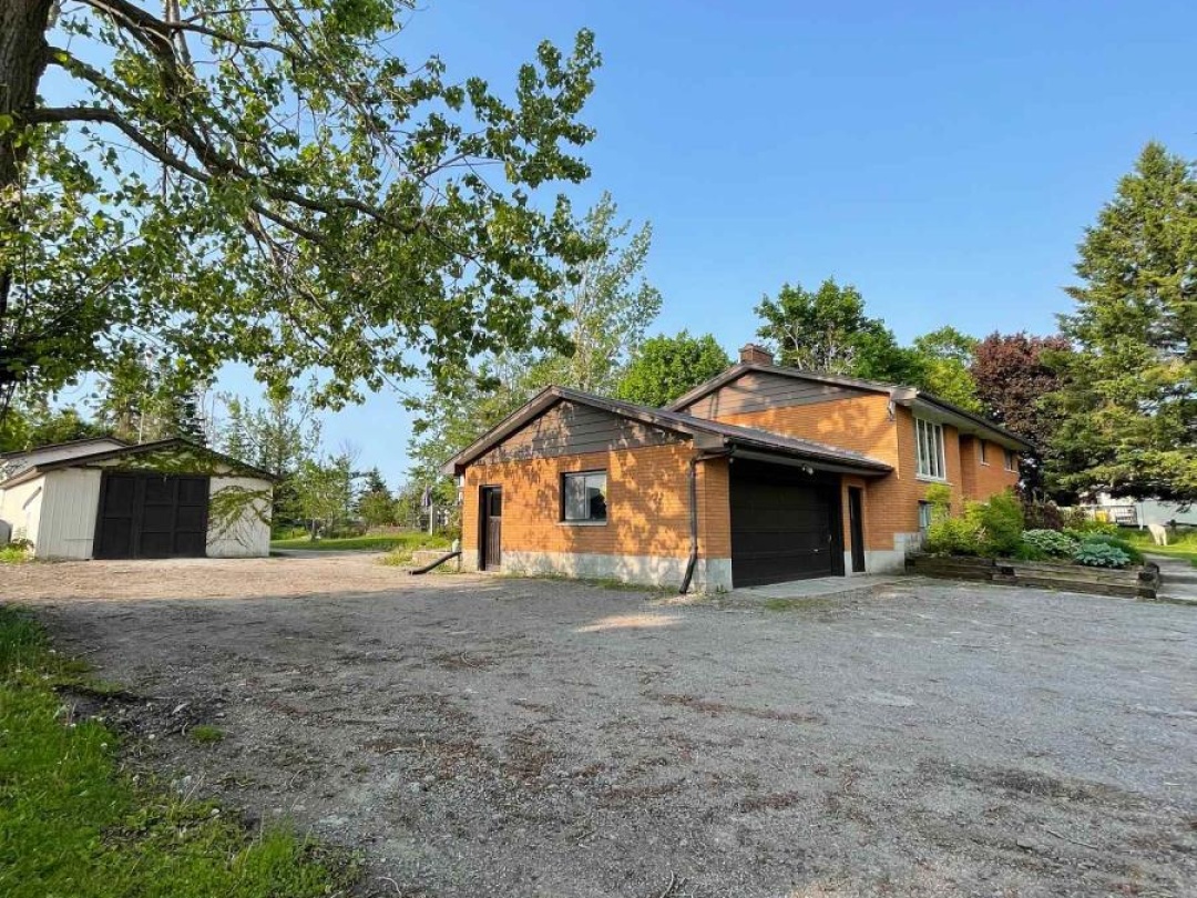68 BLACK SCHOOL ROAD, Kawartha Lakes (Mariposa)