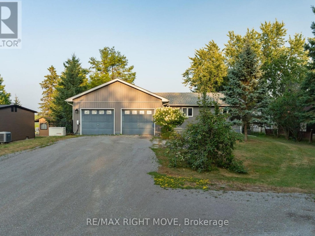 35 CEDAR BAY ROAD, Canal Lake