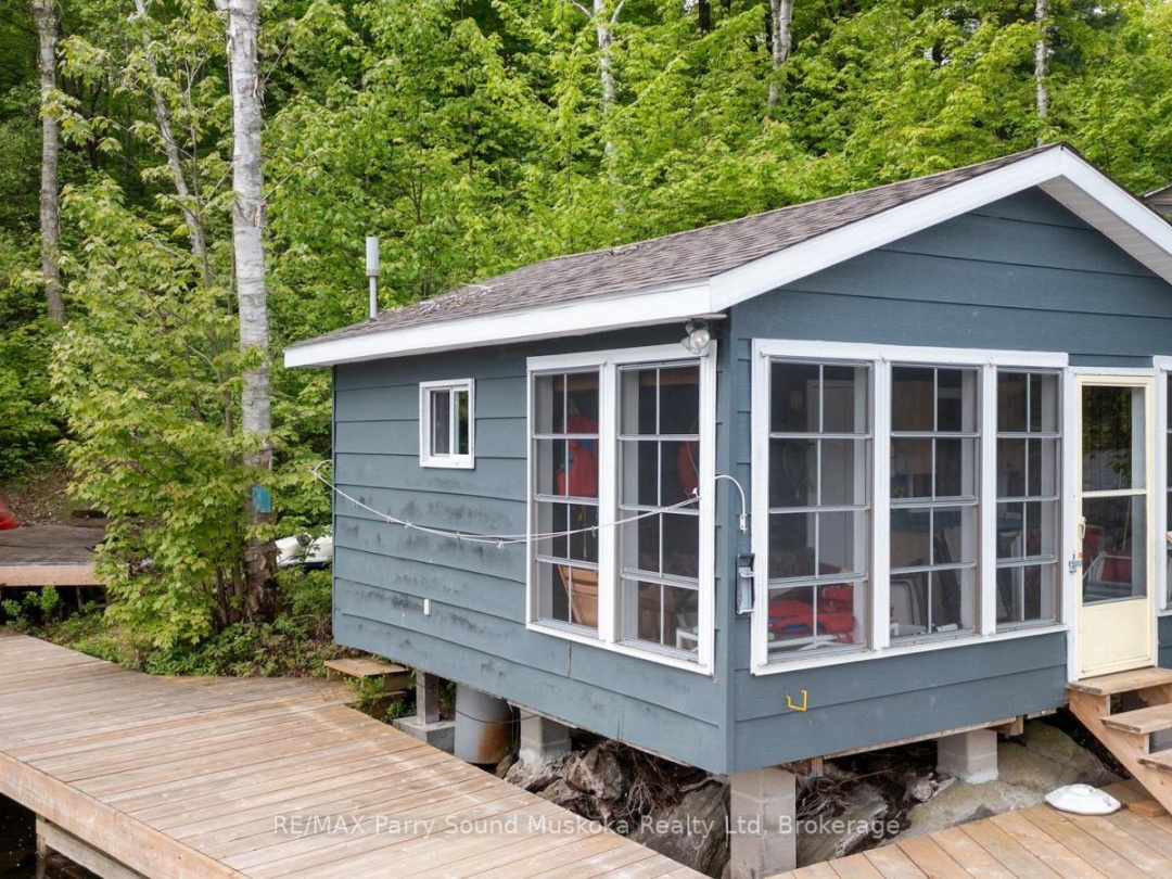 131 DOWNES ROAD, Horseshoe Lake
