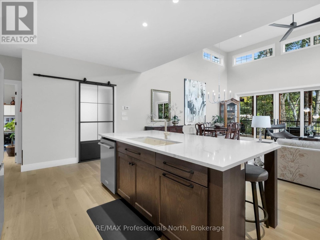 211 HOLDITCH STREET, 