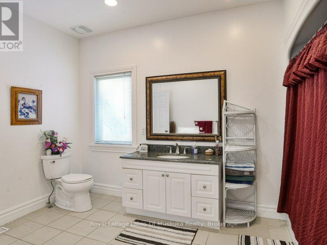 2411 HWY. 118 E. HIGHWAY, Bracebridge (Draper)