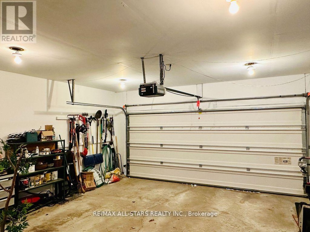 36 RUSSELL HILL ROAD, Kawartha Lakes (Bobcaygeon)
