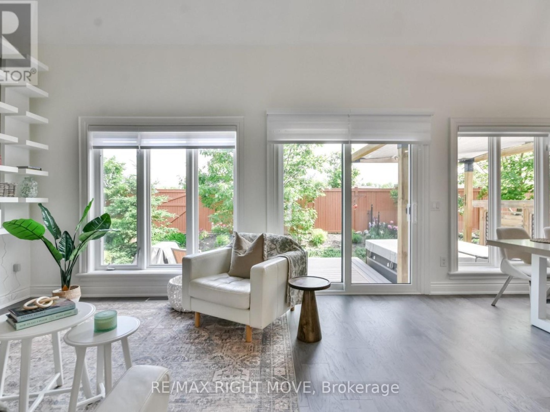28 - 10 INVERMARA COURT, Lake Simcoe