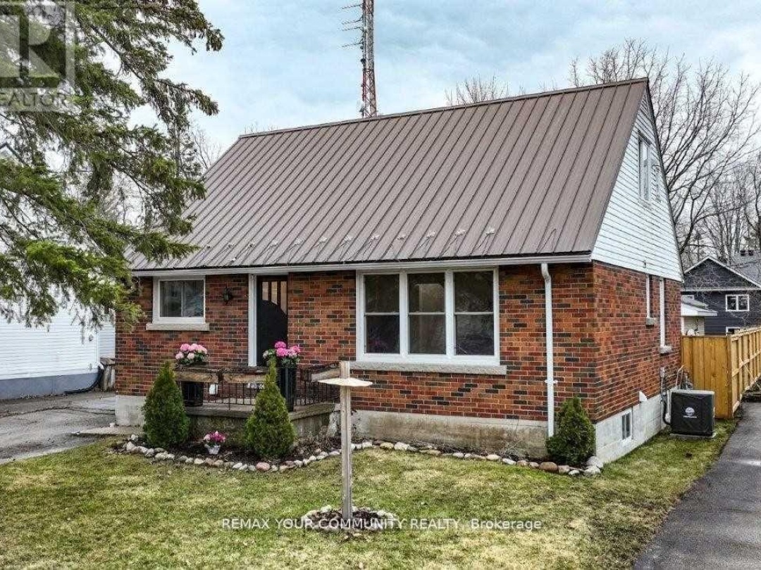 17 CHAMPLAIN STREET, Orillia