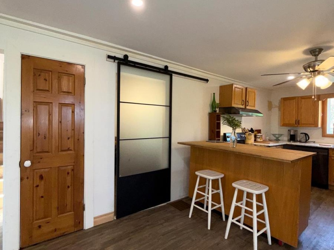 48 KITCHEN ROAD S, 
