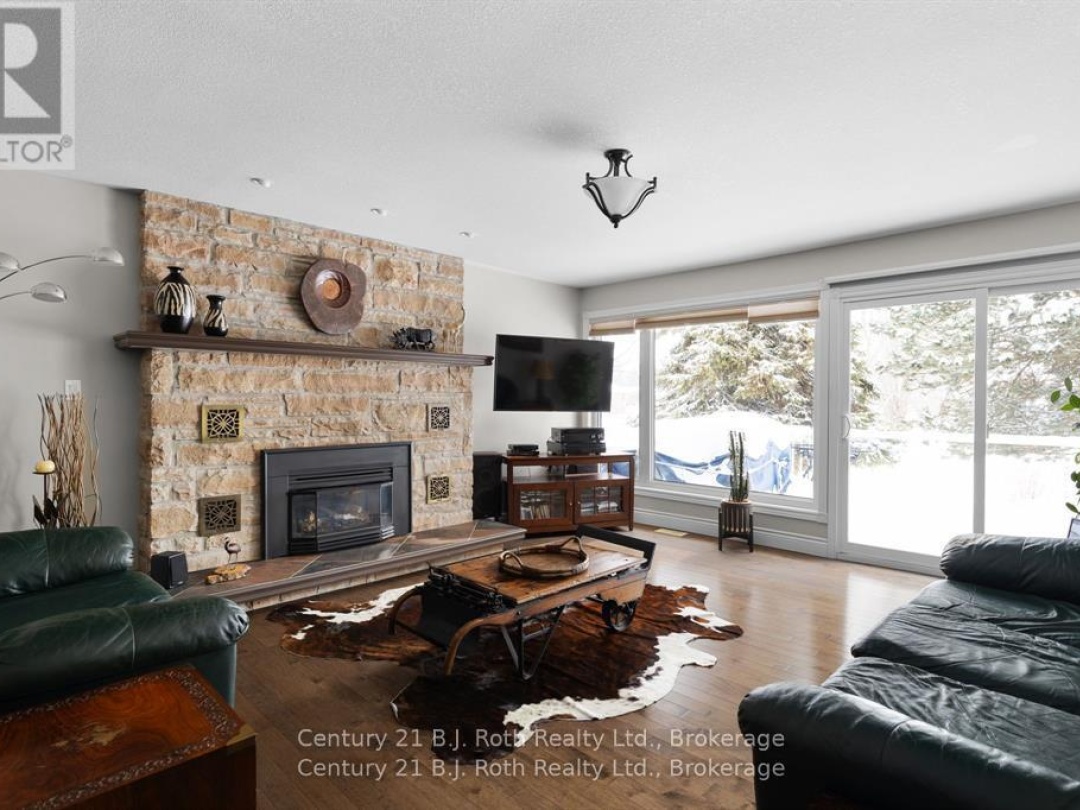 179 BAYSHORE DRIVE, Lake Simcoe